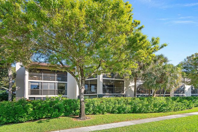 10110 Cedar Point Boulevard 305, Boynton Beach, FL 33437