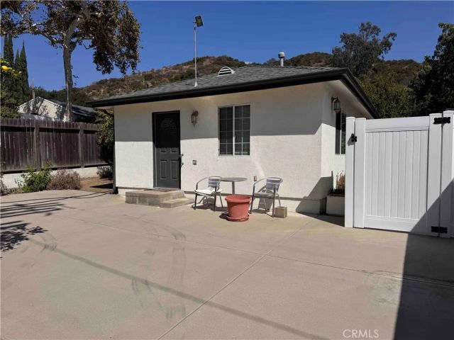 1827 Oakwood Avenue, Glendale, CA 91208