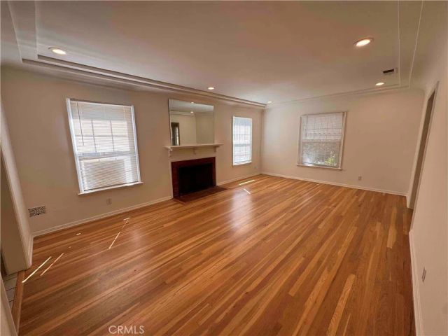 1827 Oakwood Avenue, Glendale, CA 91208