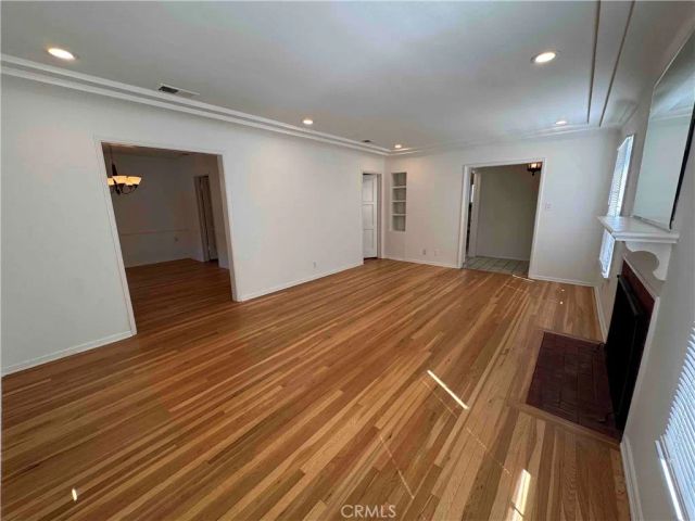 1827 Oakwood Avenue, Glendale, CA 91208