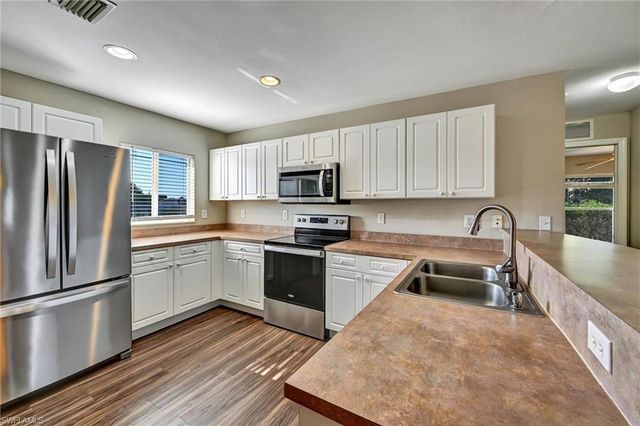 1338 NE 33rd LN, Cape Coral, FL 33909