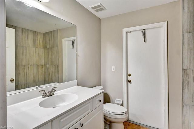 1338 NE 33rd LN, Cape Coral, FL 33909
