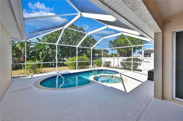1338 NE 33rd LN, Cape Coral, FL 33909