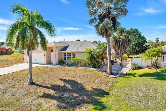 1338 NE 33rd LN, Cape Coral, FL 33909