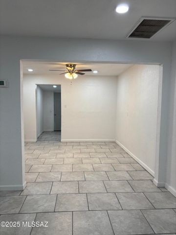 801 W Calle Aragon, Tucson, AZ 85756