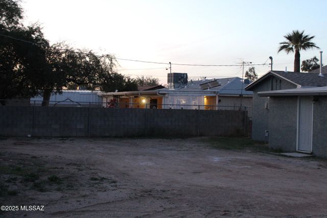 801 W Calle Aragon, Tucson, AZ 85756