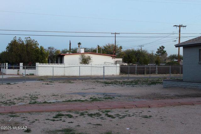 801 W Calle Aragon, Tucson, AZ 85756