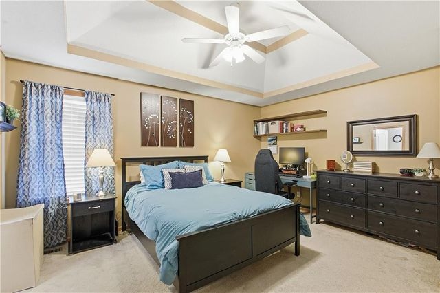 1105 NW LONG Drive, Grain Valley, MO 64029