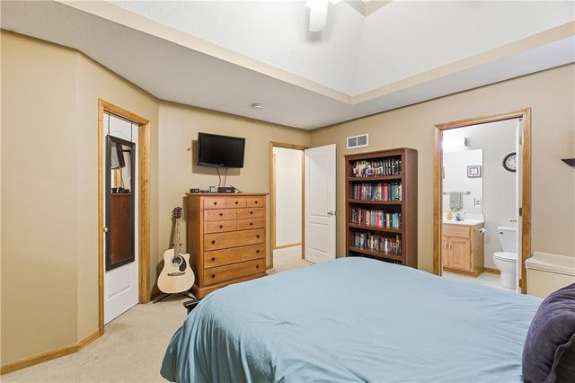 1105 NW LONG Drive, Grain Valley, MO 64029
