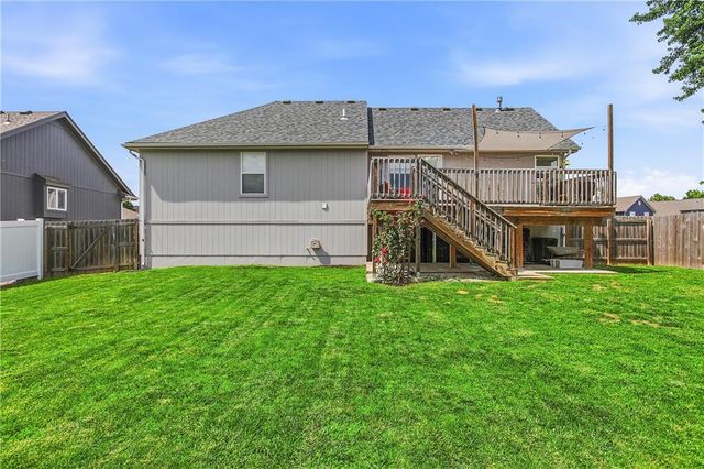 1105 NW LONG Drive, Grain Valley, MO 64029