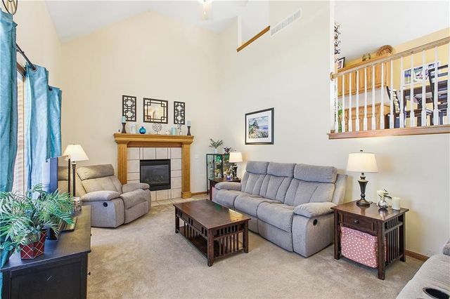 1105 NW LONG Drive, Grain Valley, MO 64029