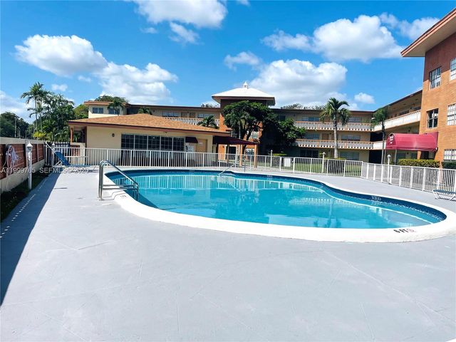 11840 NE 19th Dr 5, North Miami, FL 33181