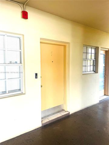 11840 NE 19th Dr 5, North Miami, FL 33181