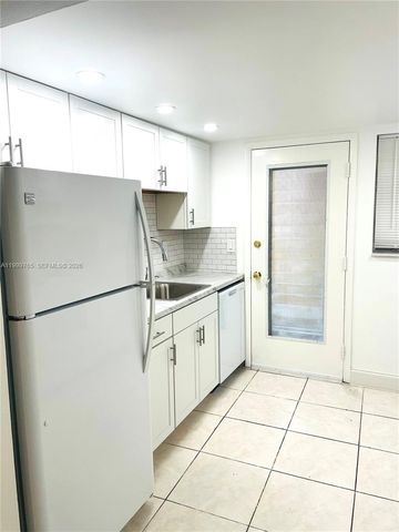 11840 NE 19th Dr 5, North Miami, FL 33181