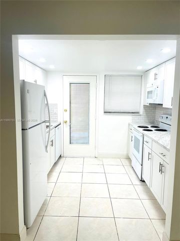 11840 NE 19th Dr 5, North Miami, FL 33181