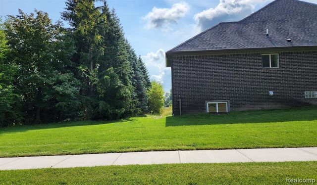 3093 Raffler Drive, Rochester Hills, MI 48307