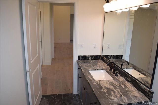 3093 Raffler Drive, Rochester Hills, MI 48307