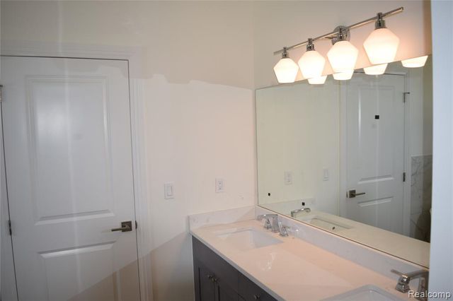 3093 Raffler Drive, Rochester Hills, MI 48307