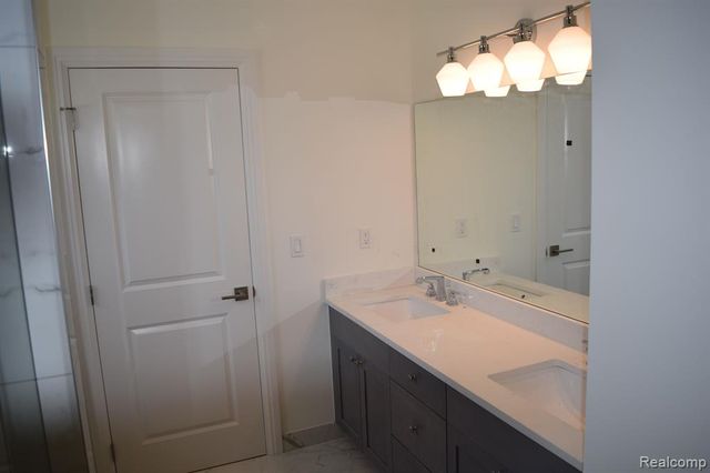 3093 Raffler Drive, Rochester Hills, MI 48307