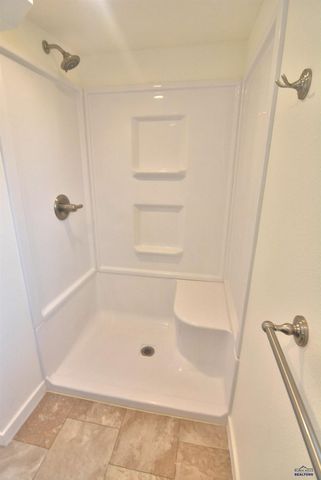 521 E NEW YORK, Rapid City, SD 57701