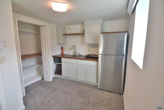 521 E NEW YORK, Rapid City, SD 57701