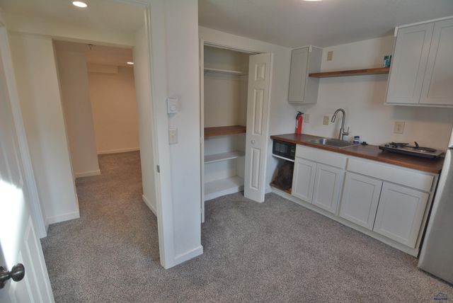 521 E NEW YORK, Rapid City, SD 57701