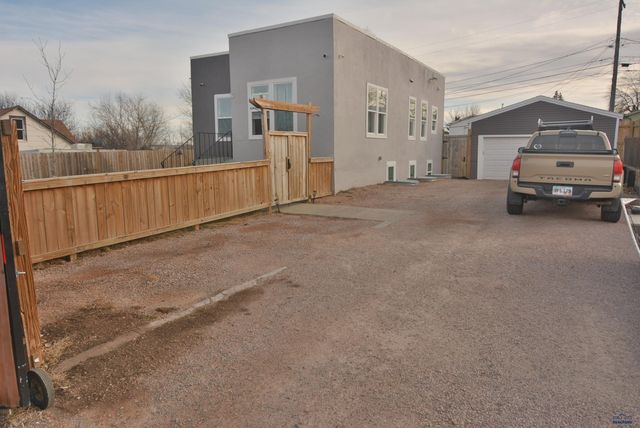 521 E NEW YORK, Rapid City, SD 57701