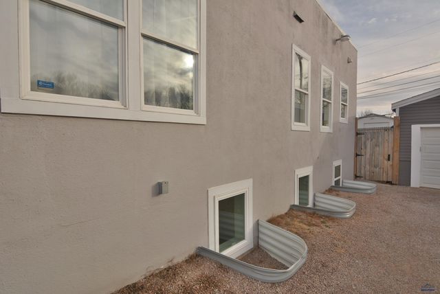 521 E NEW YORK, Rapid City, SD 57701