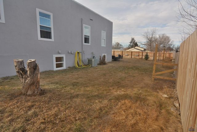 521 E NEW YORK, Rapid City, SD 57701