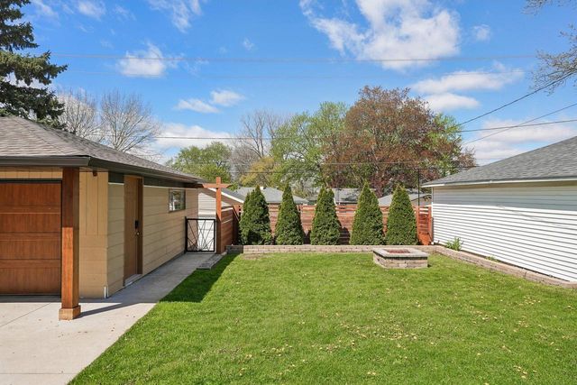 4049 S 58th STREET, Milwaukee, WI 53220