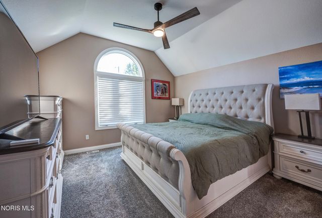 1800 Timber Ridge Drive, Bowling Green, OH 43402