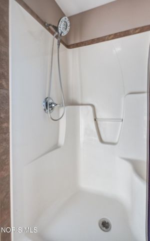 1800 Timber Ridge Drive, Bowling Green, OH 43402