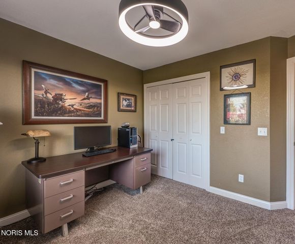 1800 Timber Ridge Drive, Bowling Green, OH 43402