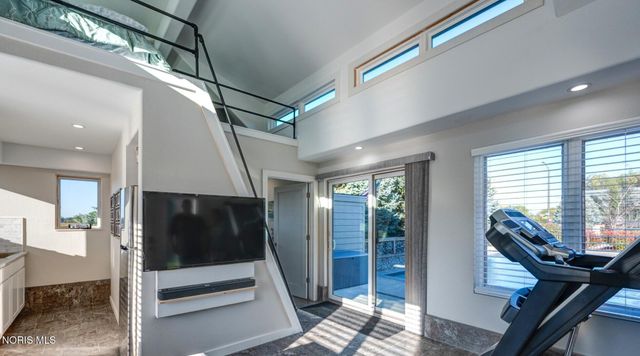 1800 Timber Ridge Drive, Bowling Green, OH 43402