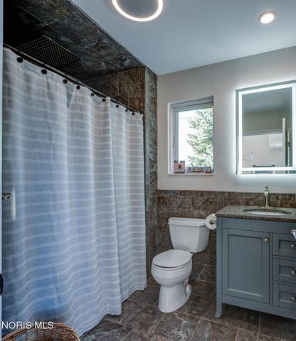 1800 Timber Ridge Drive, Bowling Green, OH 43402