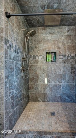 1800 Timber Ridge Drive, Bowling Green, OH 43402