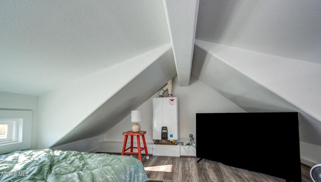 1800 Timber Ridge Drive, Bowling Green, OH 43402