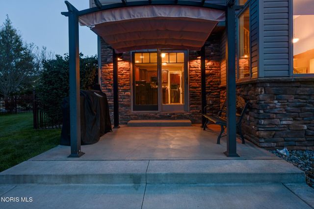 1800 Timber Ridge Drive, Bowling Green, OH 43402