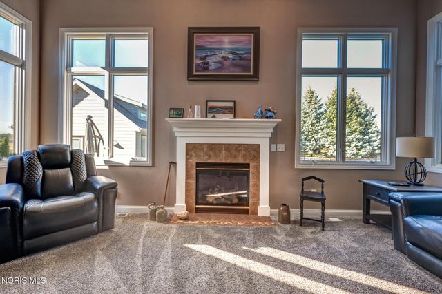 1800 Timber Ridge Drive, Bowling Green, OH 43402