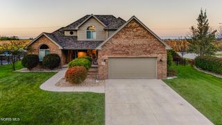 1800 Timber Ridge Drive, Bowling Green, OH 43402