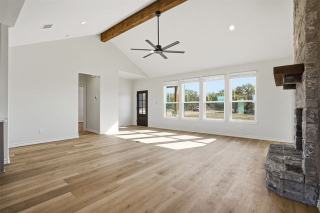 1865 Dobbs Valley Road, Mineral Wells, TX 76067