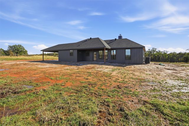 1865 Dobbs Valley Road, Mineral Wells, TX 76067