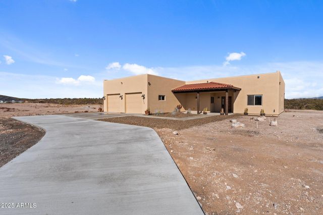 4950 Black Mountain Road, Wickenburg, AZ 85390