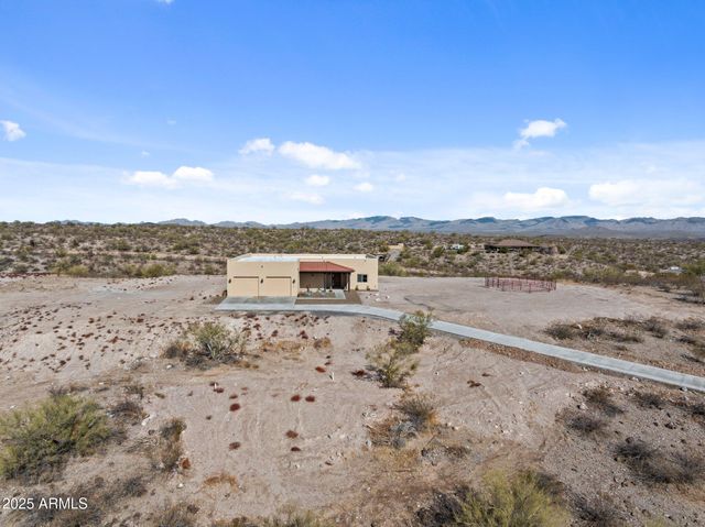 4950 Black Mountain Road, Wickenburg, AZ 85390