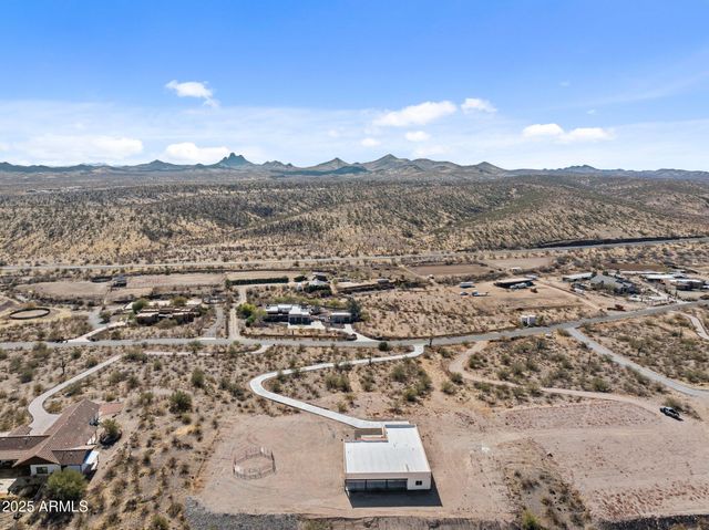 4950 Black Mountain Road, Wickenburg, AZ 85390