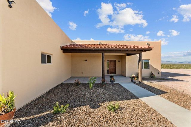 4950 Black Mountain Road, Wickenburg, AZ 85390