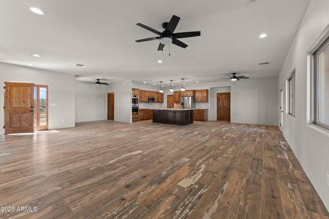 4950 Black Mountain Road, Wickenburg, AZ 85390