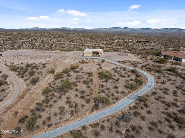 4950 Black Mountain Road, Wickenburg, AZ 85390