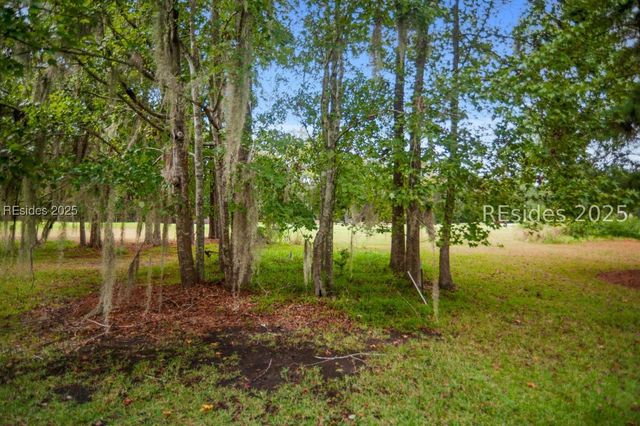 164 Island West Dr, Bluffton, SC 29910