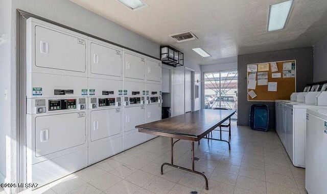 818 S Langley Ave Unit 201, Tucson, AZ 85710
